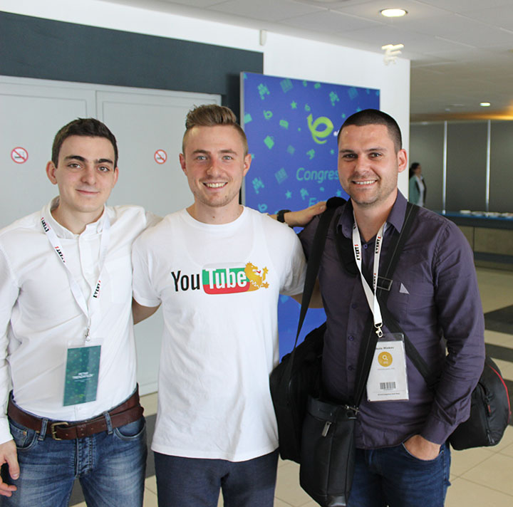 Никола Минков заедно с Петър Трендафилов и Алекс Божинов от централата на Google в Дъблин